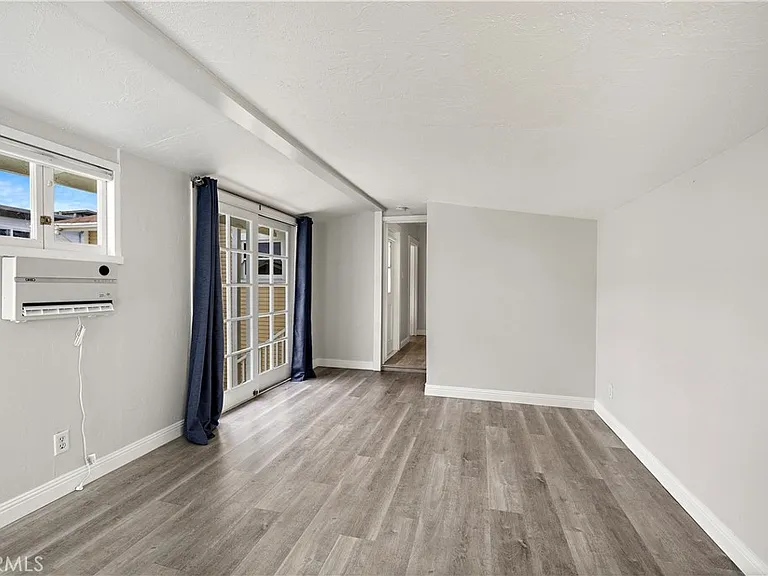 541 Oak St — Photo 29