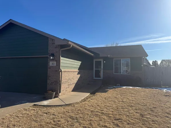 421 E Hickory St, Mulvane, KS 67110