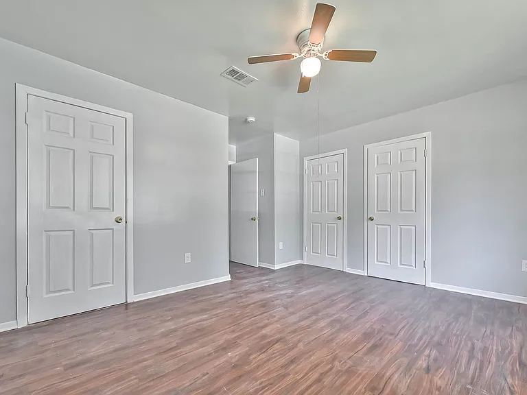 3918 Tavenor Ln — Photo 13