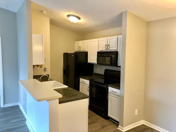 36 Woodland Hills Dr Suite 12, Southgate, KY 41071