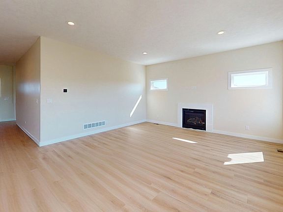 5th image of 5207 18th Avenue Pl
