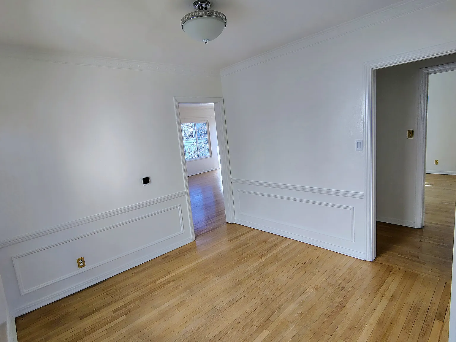 2 bed, 1200 sqft, $4,200 — Photo 4