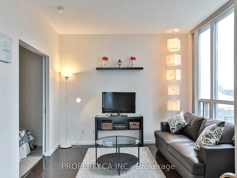 208 Queens Quay W #3112 — Photo 8