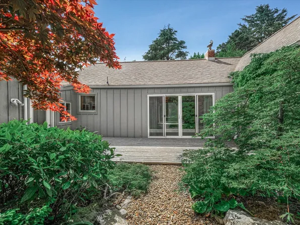 161 NE Ocean Wayside Ln, Yachats, OR 97498