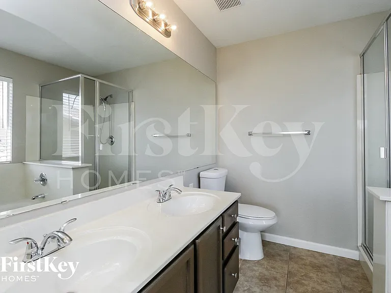 848 E Morelos St — Photo 9