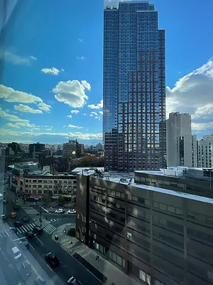 Rented by Greystar | media 22