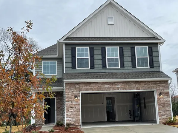 12824 Canterbury Castle Dr, Charlotte, NC 28273