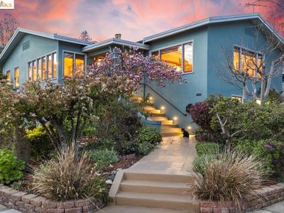 3751 Lakeshore Ave, Oakland, CA, 94610