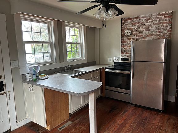 5th image of 647 Kearsarge Way