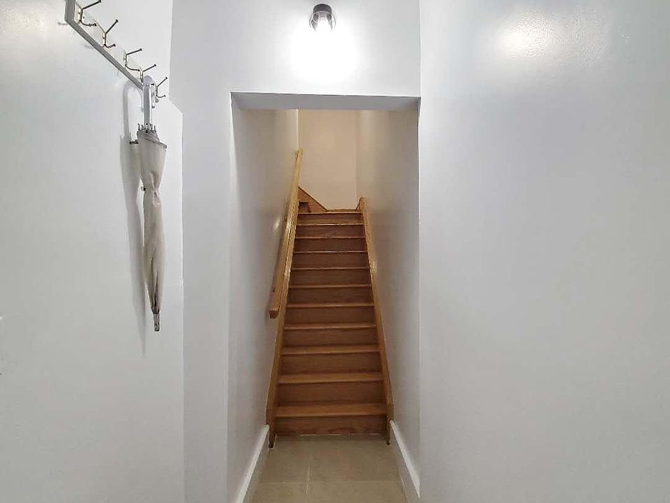 1st image of 3554 E Tremont Ave