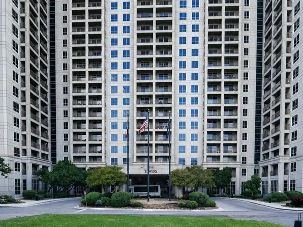 1 TOWERS PARK LN #701, San Antonio, TX 78209
