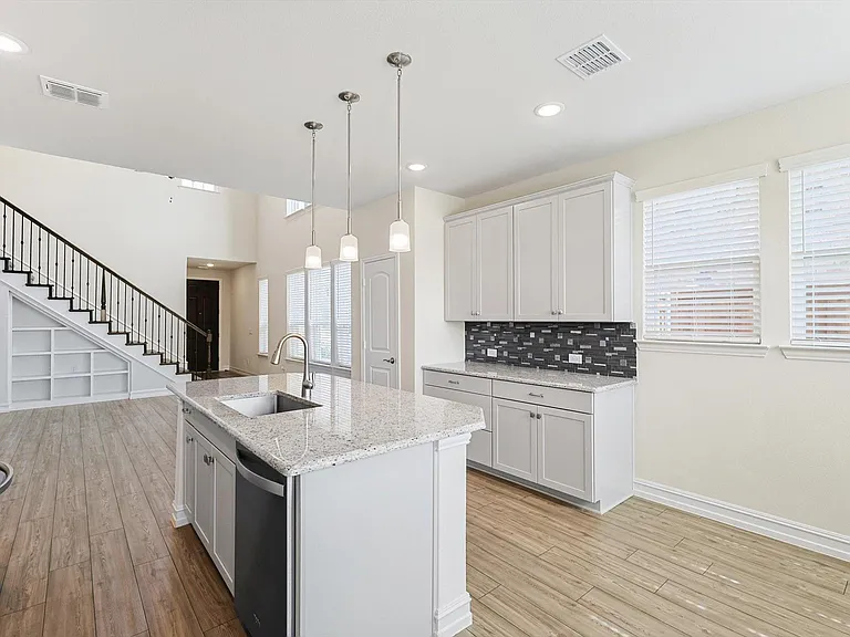 2806 Henson Ln — Photo 11