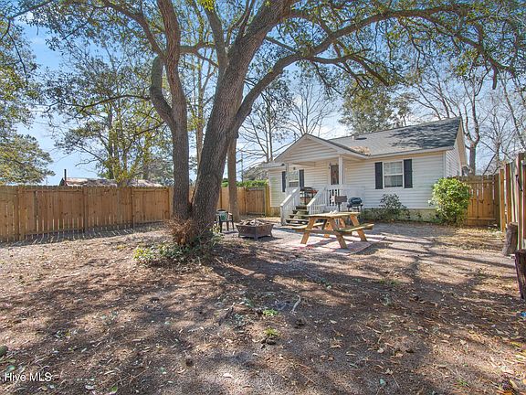 2nd image of 1933 Holden Beach Road SW