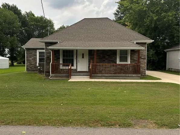 412 N 1st St, Arma, KS 66712
