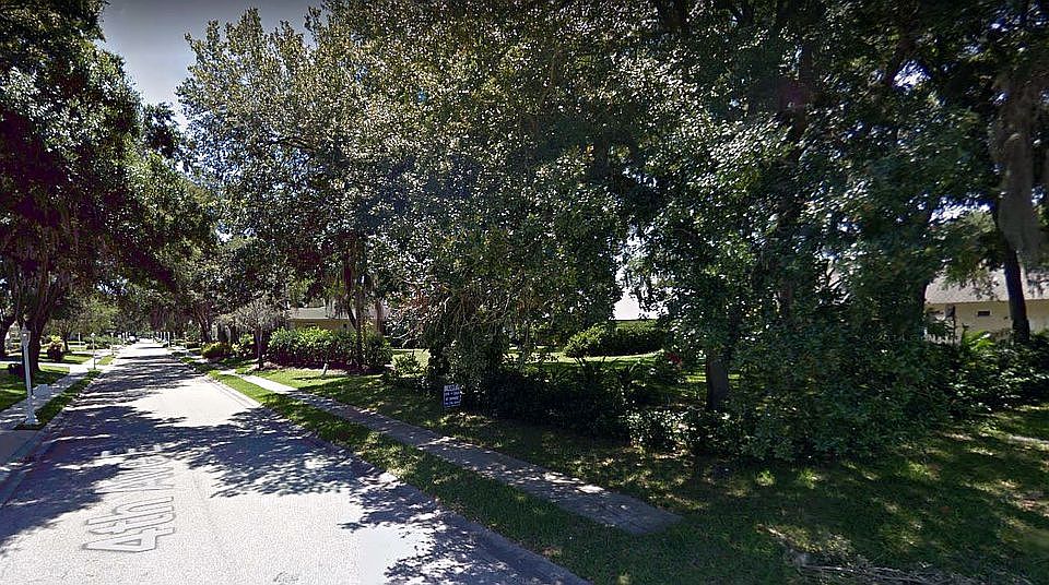 1st image of 4526 4th Ave E