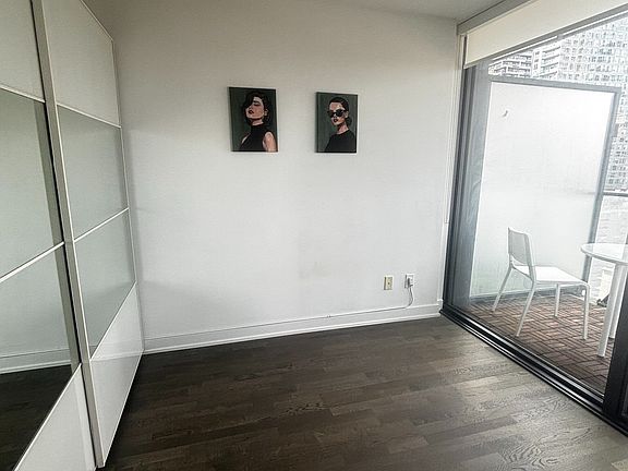3rd image of 185 Roehampton Ave #1304