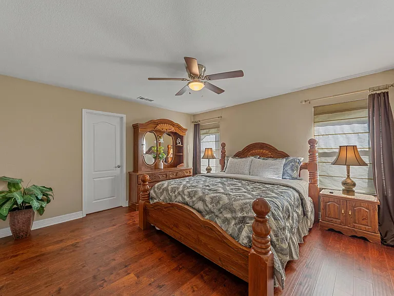5901 Snow Creek Dr — Photo 9