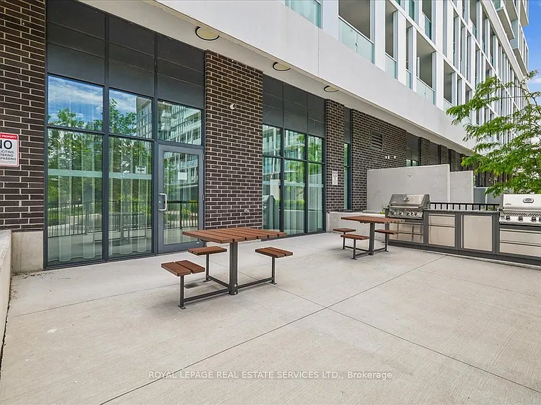 188 Fairview Mall Dr #707 — Photo 31