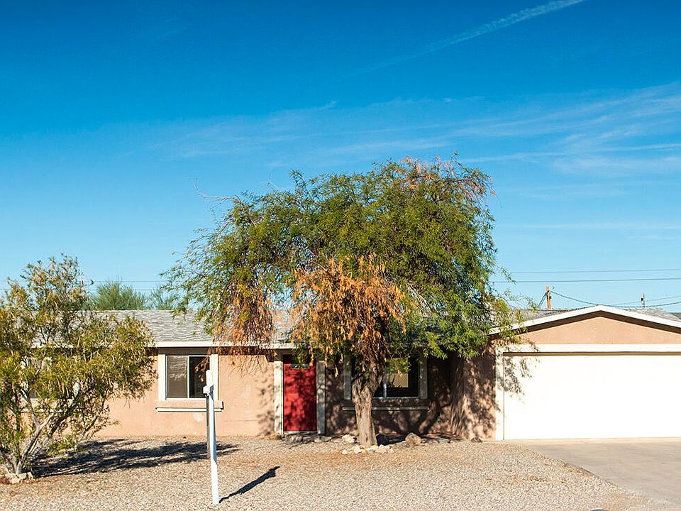 1st image of 3635 Clearwater Dr
