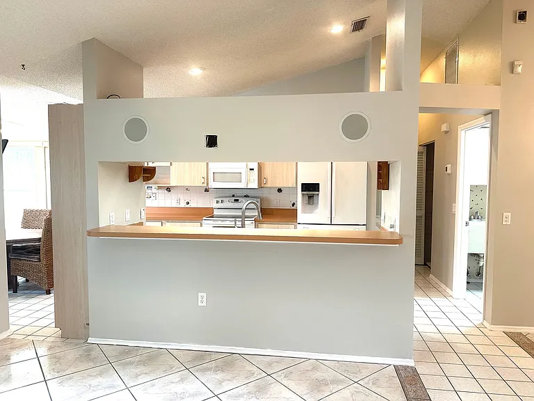 2211 Gold Oak Ln — Photo 7