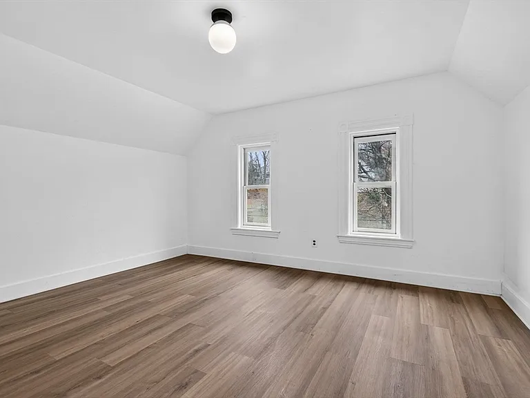 166 Elliot St #2 — Photo 4
