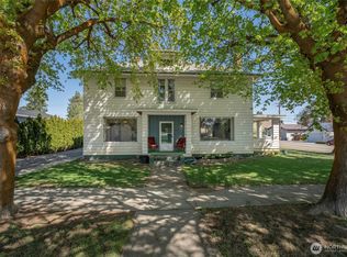 417 E Ash St, Waterville, WA 98858