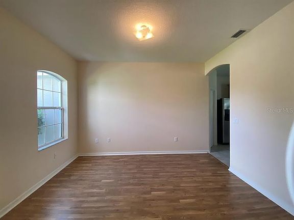 3rd image of 27 Buffalo Meadow Ln
