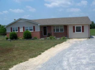1060 Lanning Rd, Lawrenceburg, TN 38464