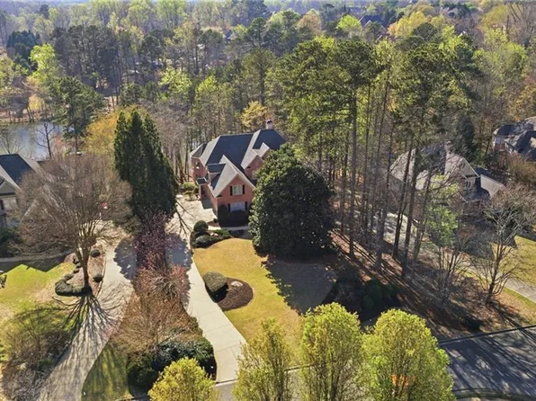 2110 Wood Cove Dr, Cumming, GA 30041