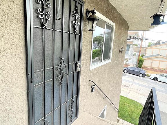 3rd image of 13625 Franklin St #D