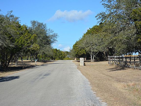 Longwood Rd facing west