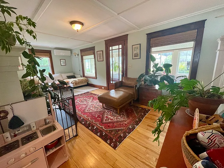 135 Anthoine St — Photo 21