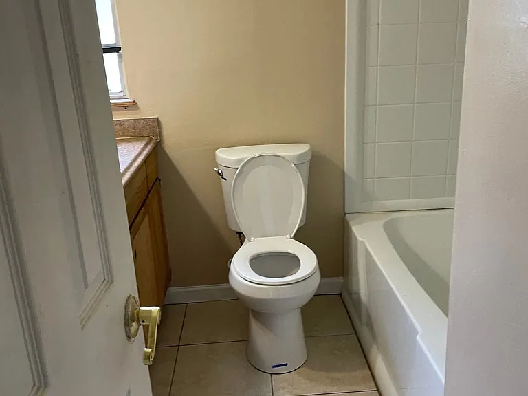 3110 Kingston St — Photo 5