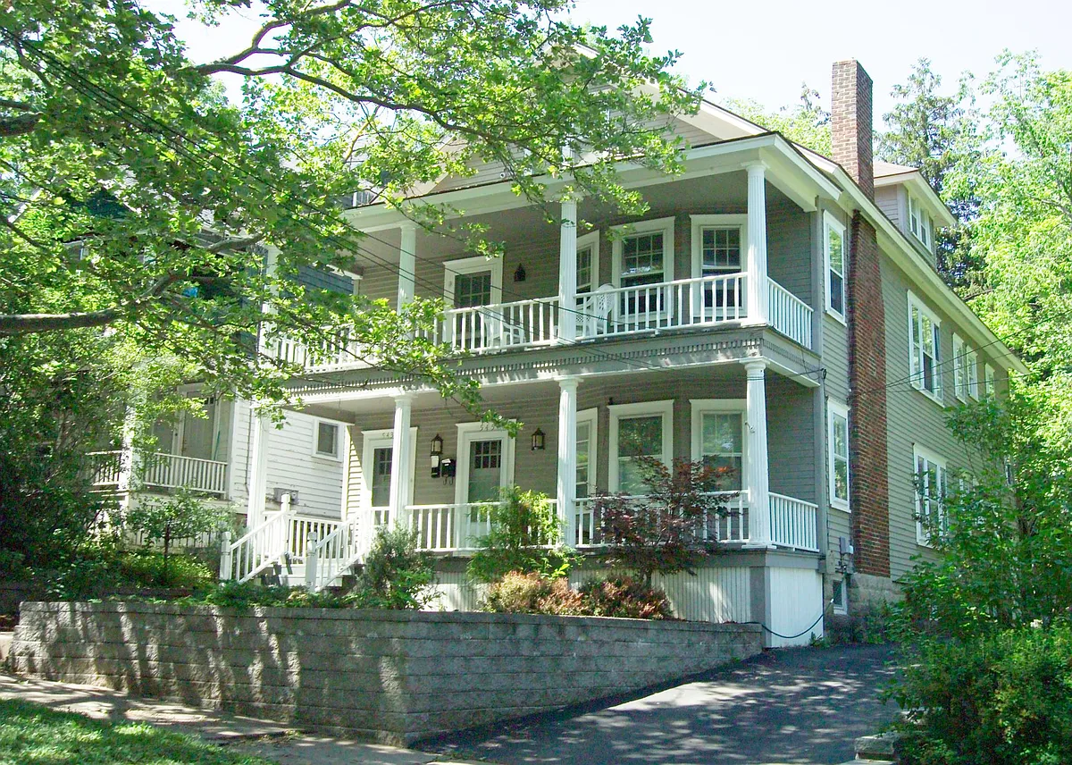 Building Photo - 545 Clarendon St