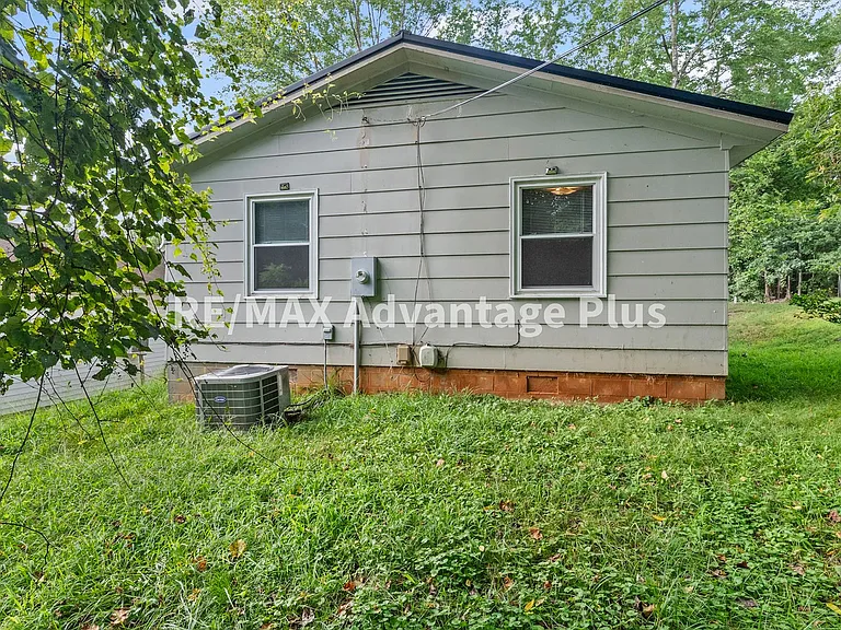 200 Gross St — Photo 36
