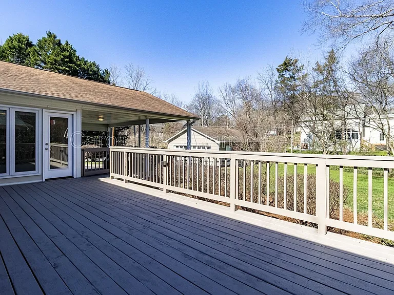 6618 Castlegate Dr — Photo 38