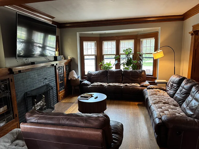 4916 W Wisconsin Ave #4916 — Photo 2