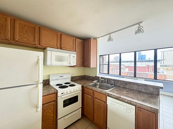 5th image of 345 E Eastgate Pl APT 501
