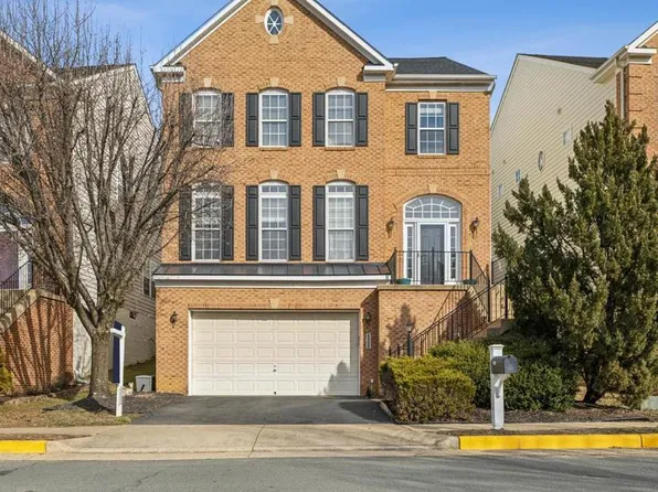 6852 Rolling Creek Way, Alexandria, VA 22315