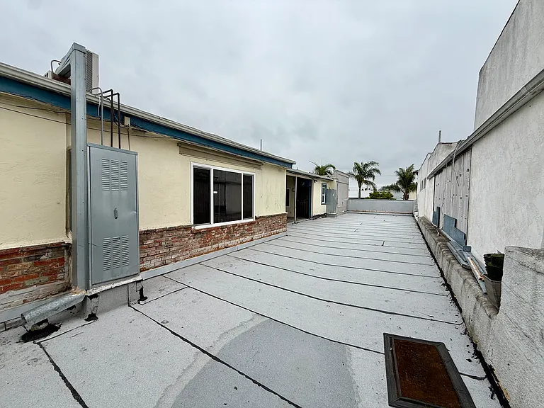 284 3rd Ave #B — Photo 8