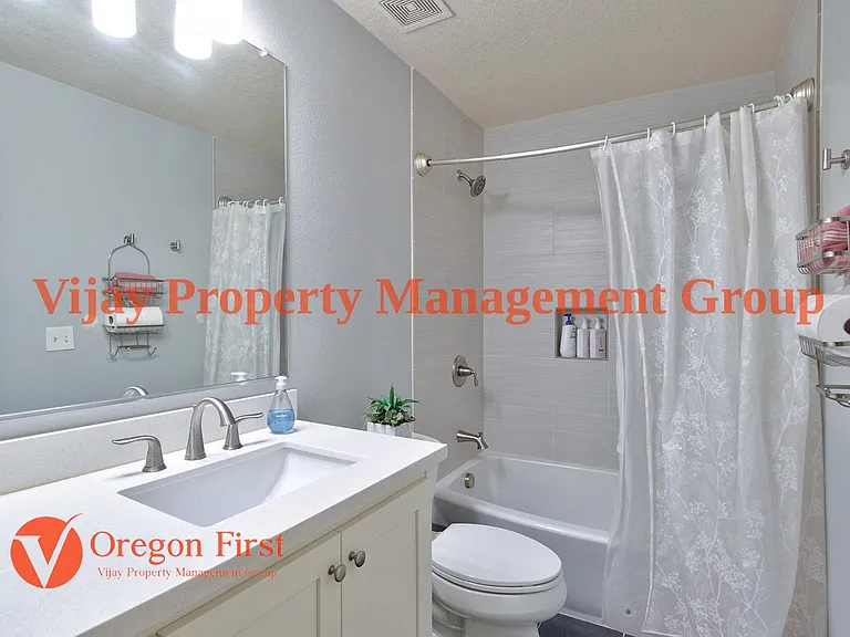 Upper Level Bathroom