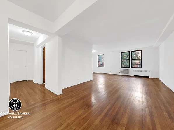 100 Bank St APT 2B, New York, NY 10014
