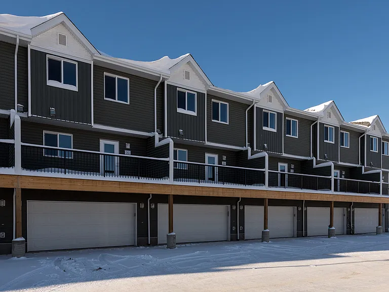 401 Athabasca Ave — Photo 46
