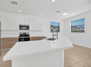 3504 W 94th St #3504, Hialeah, FL 33018