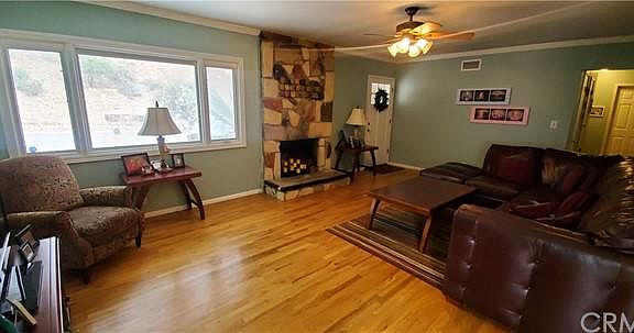 3rd image of 409 Oakcliff Rd