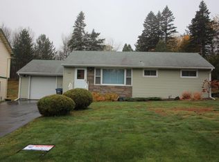 2032 Hutchinson Rd, Duluth, MN 55811