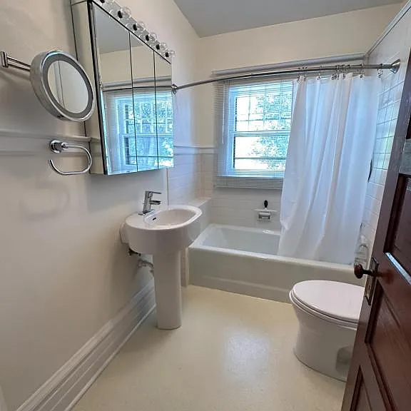431 N Cherry St — Photo 21