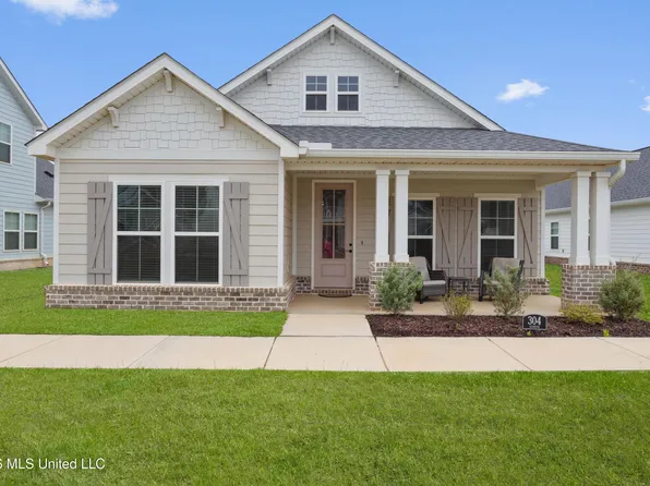 304 Glenrose Ave, Ocean Springs, MS 39564