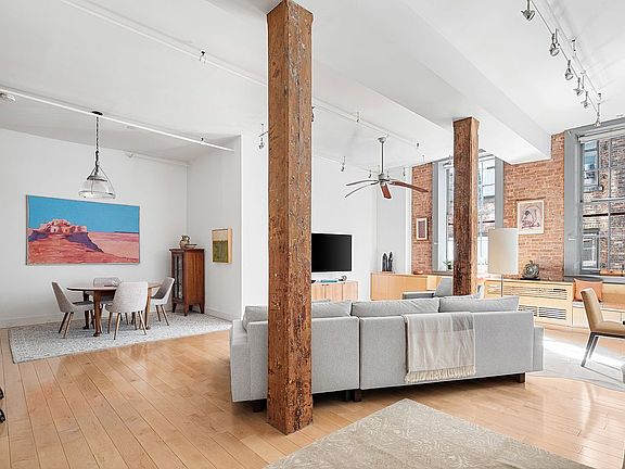 4th image of 1 Bond St APT 4D