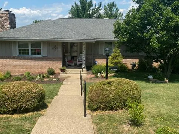 11 Clinton Dr, Triadelphia, WV 26059